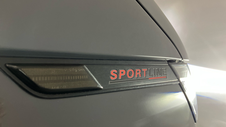 Volkswagen Transporter T32 Swb Diesel Special Edition 2.0 BiTDI 204 Sportline Black Ed Kombi Van DSG